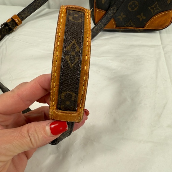 Louis Vuitton Brown Crossbody Bag - Picture 8 of 15